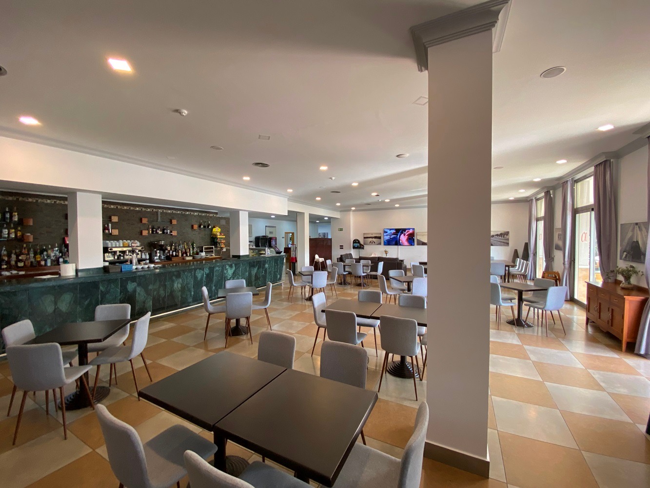 Image gallery marquee